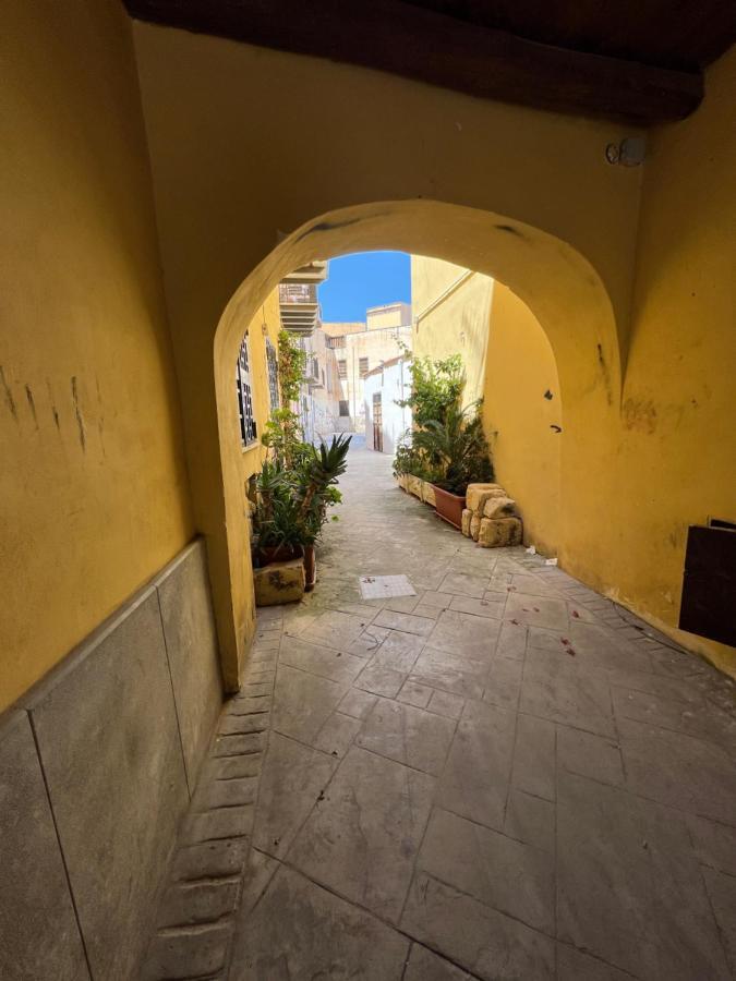 Vicolo Del Vento Stanza Scirocco Hotel Palermo Exterior foto